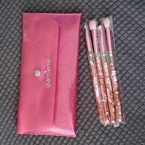 Makeup brushes